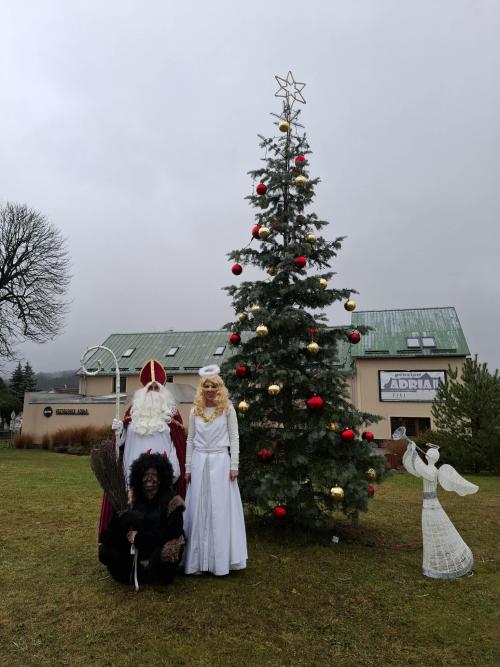 Mikuláš, čert a anděl ve Starém Městě